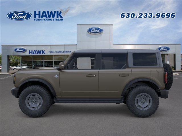 2025 Ford Bronco Outer Banks photo 3