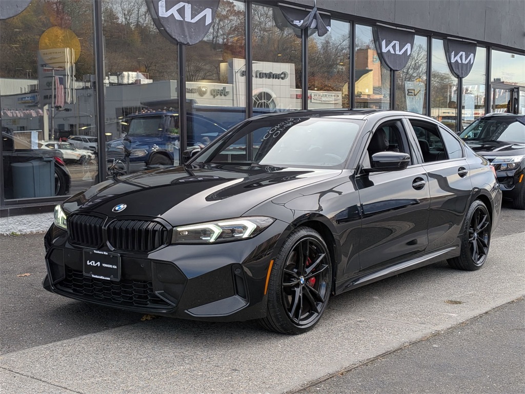 2023 BMW 3 Series 330i's photo