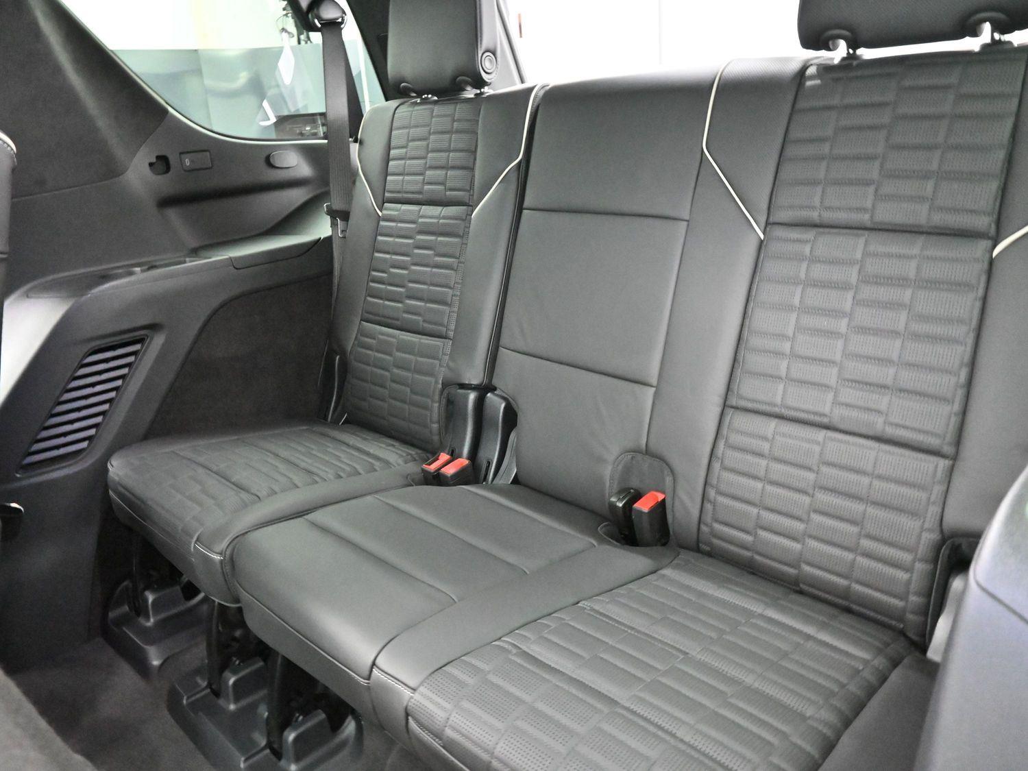 2025 Cadillac Escalade Sport Platinum photo 32