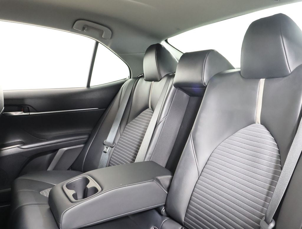 2023 Toyota Camry SE photo 14