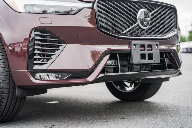 2026 Volvo XC60 B5 Hybrid photo 10