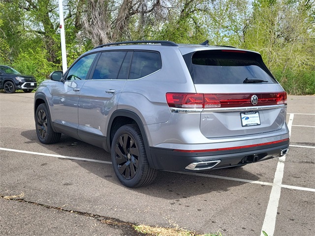 2025 Volkswagen Atlas SE Technology photo 3