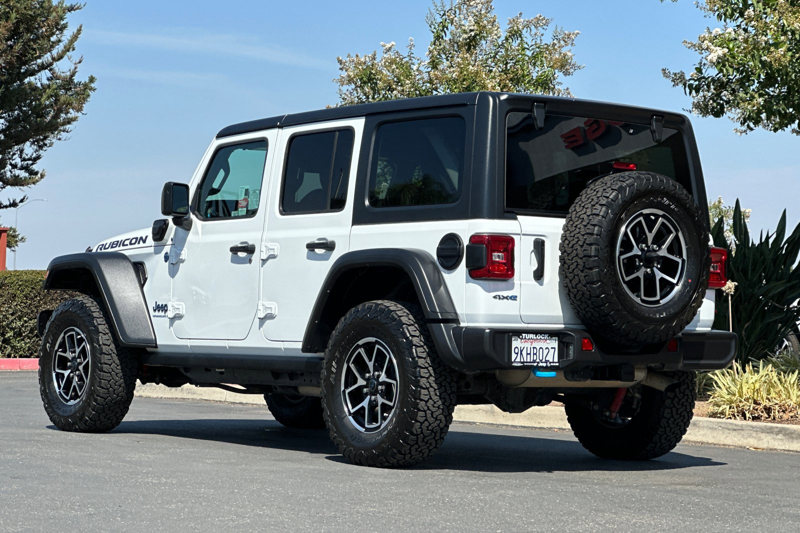 2024 Jeep Wrangler Rubicon 4xe photo 6