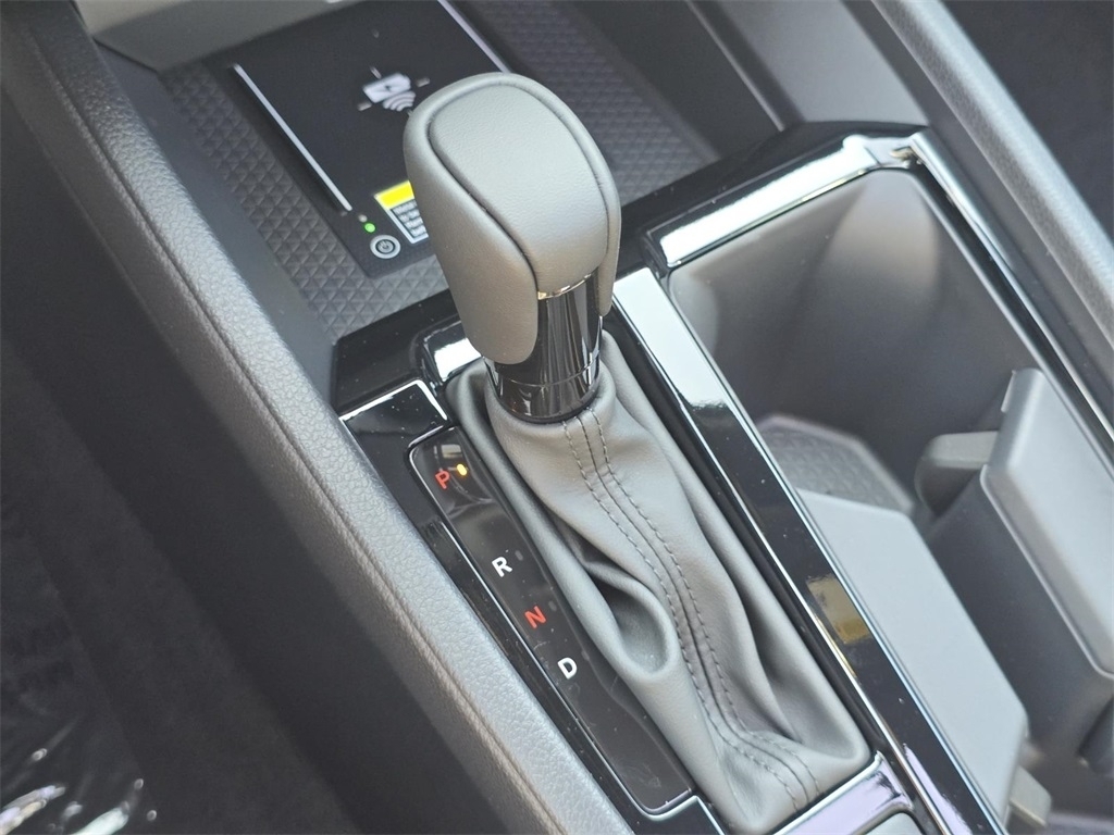 2025 Honda Accord Hybrid Sport-L photo 28