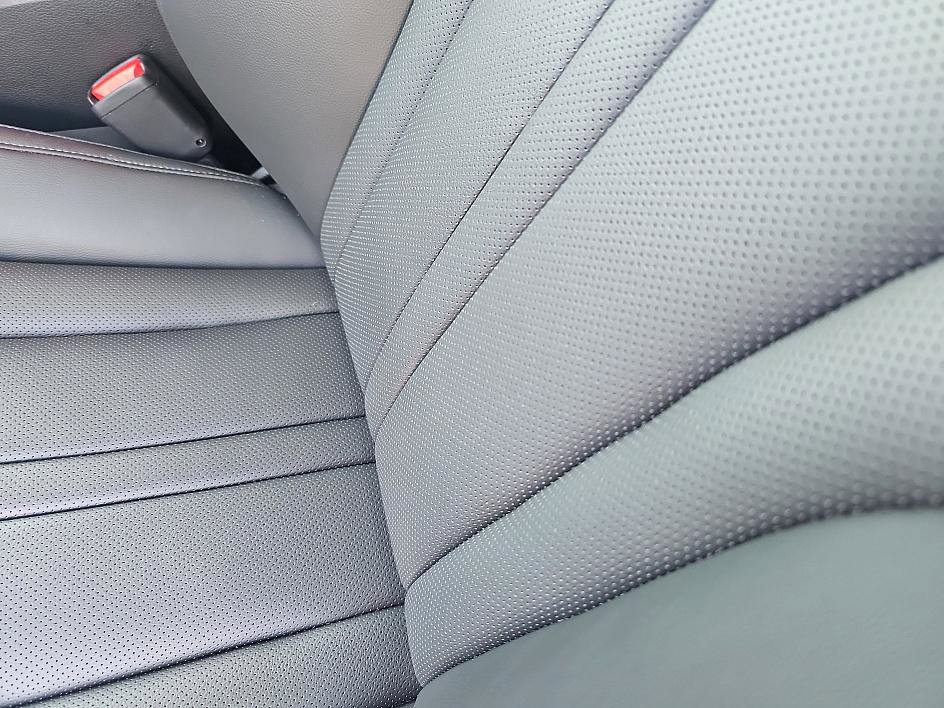 2025 Genesis G80 2.5T Advanced photo 15