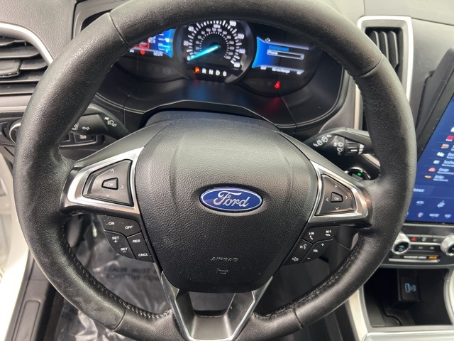2022 Ford Edge SEL photo 22