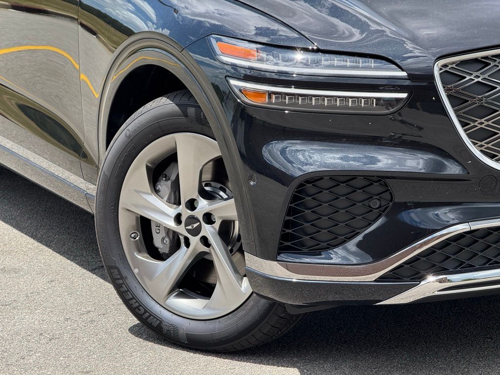 2026 Genesis GV70 2.5T Advanced photo 3