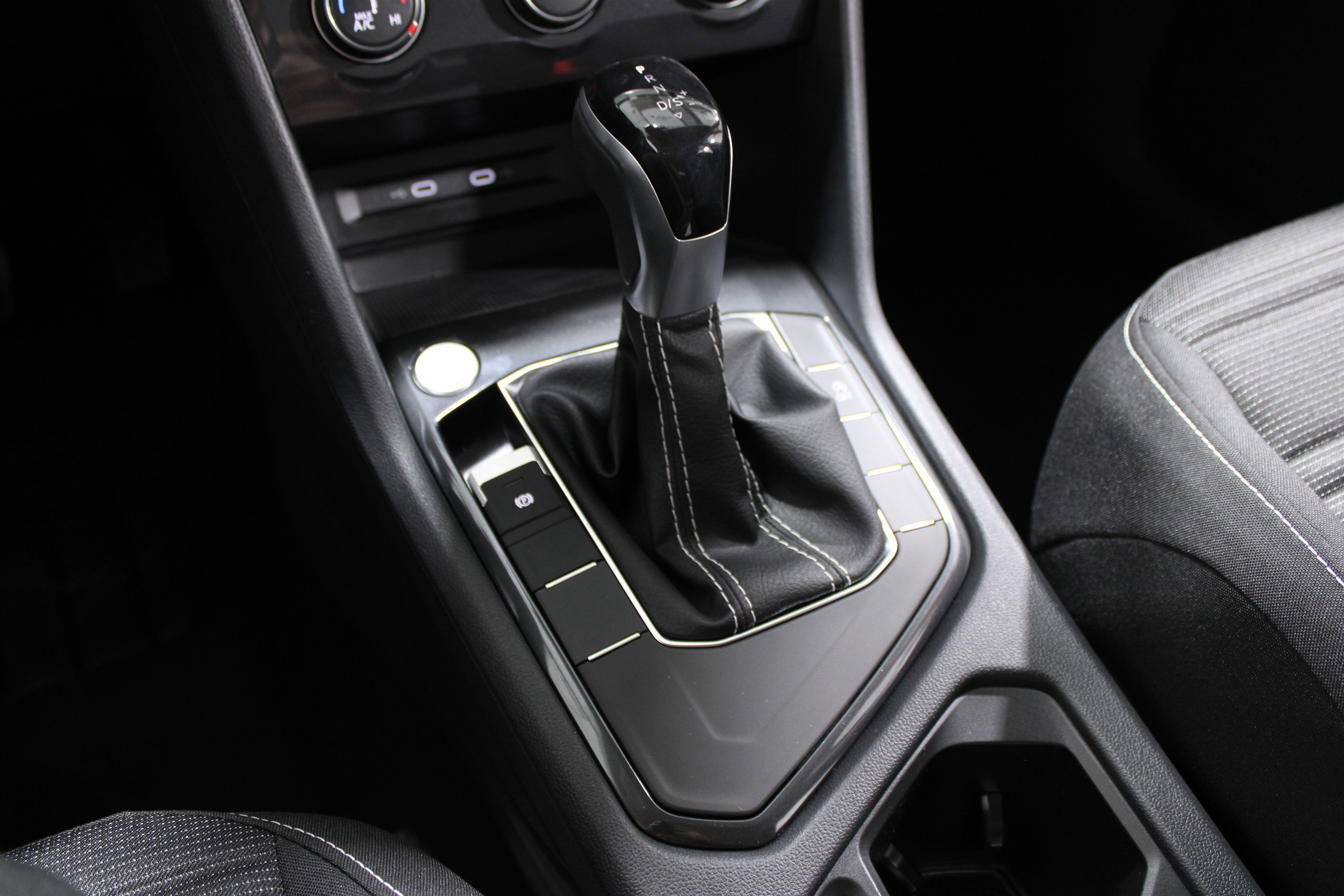 2024 Volkswagen Tiguan S photo 10