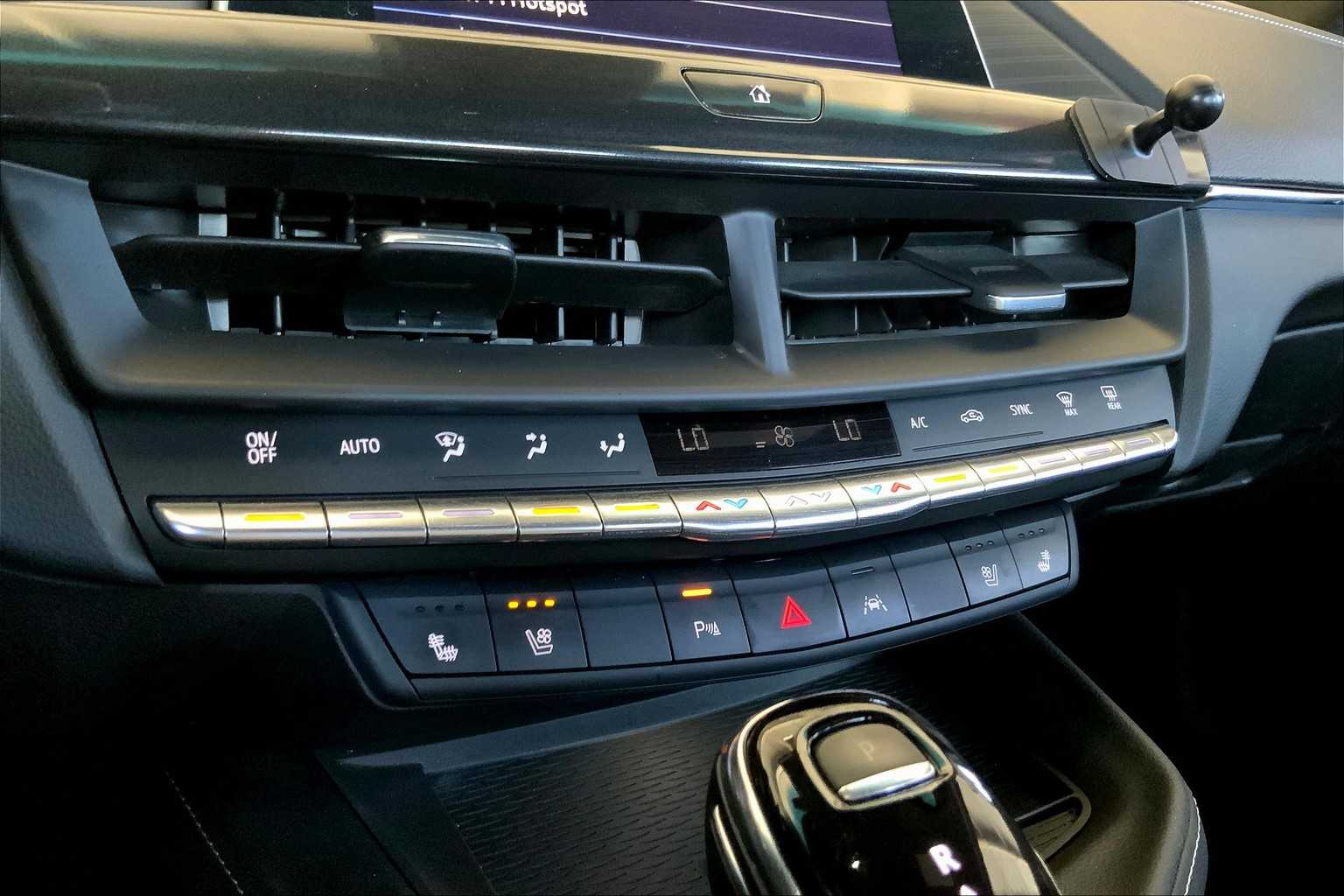 2023 Cadillac CT4 photo 32