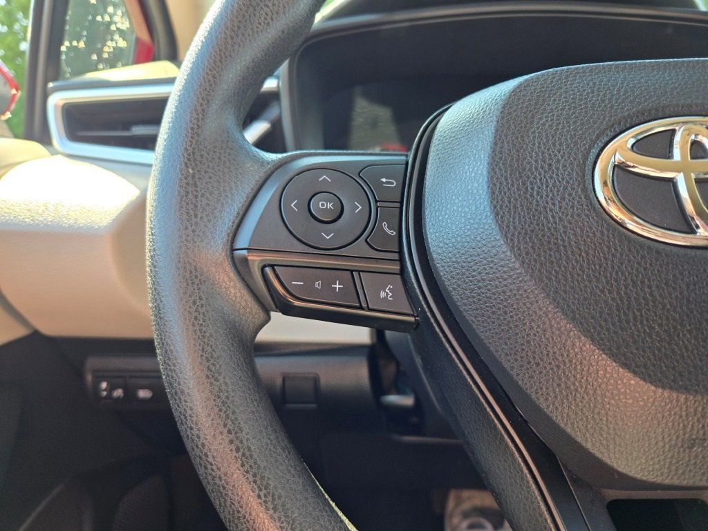2022 Toyota Corolla LE photo 21