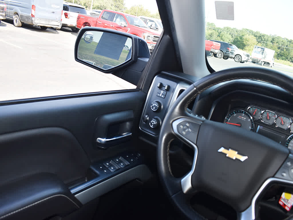 2017 Chevrolet Silverado 1500 LT photo 17