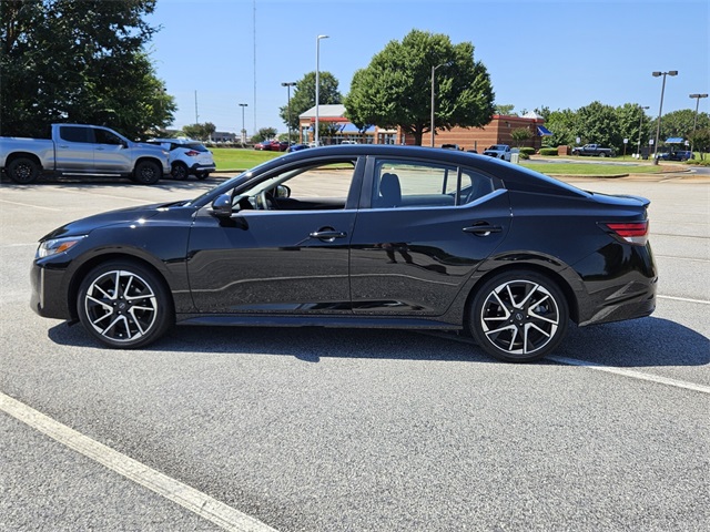 2024 Nissan Sentra SR photo 4