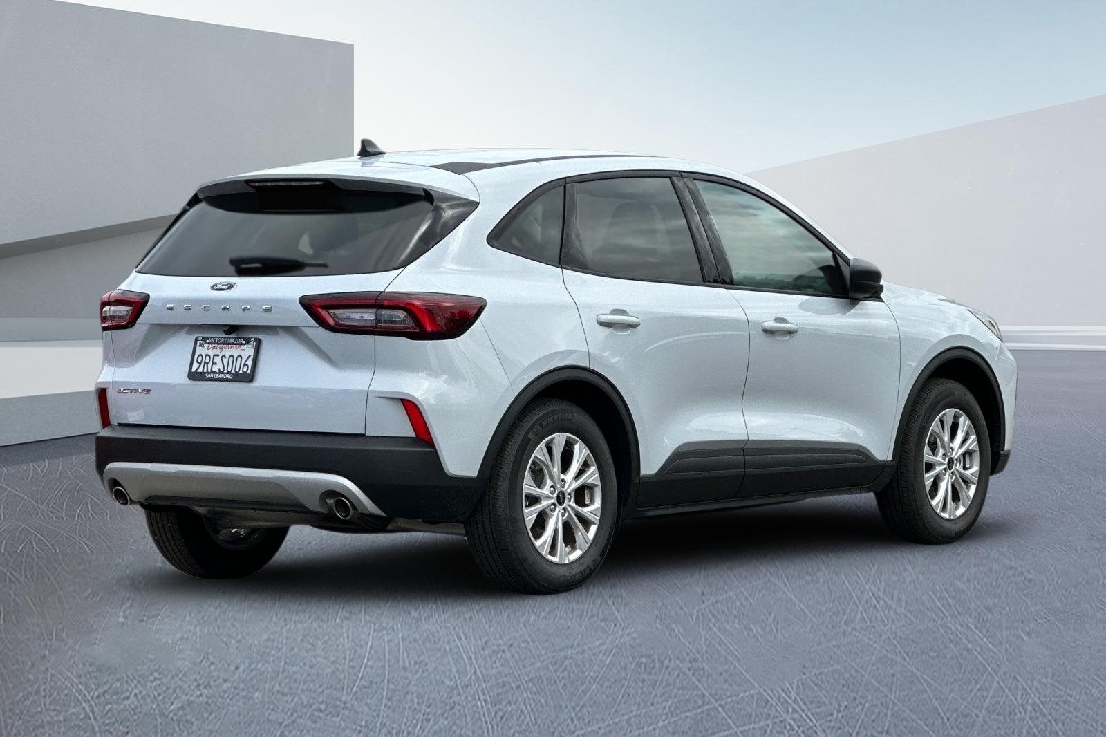 2025 Ford Escape Active photo 4