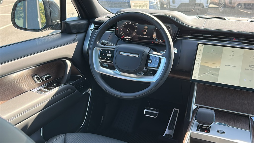 2025 Land Rover Range Rover SE photo 23