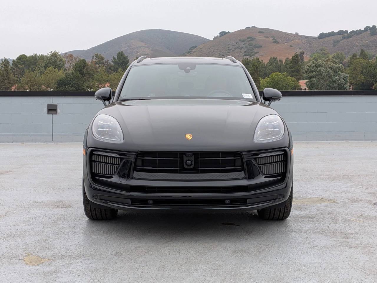 2025 Porsche Macan S photo 6