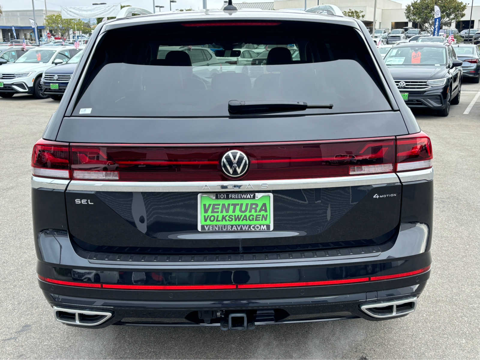 2024 Volkswagen Atlas SEL Premium R-Line photo 4