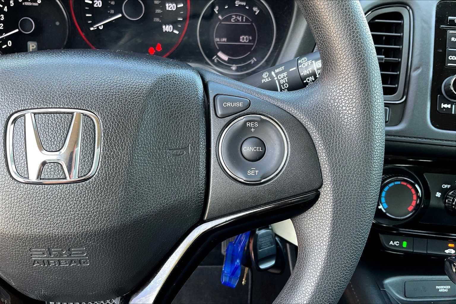 2016 Honda HR-V LX photo 23