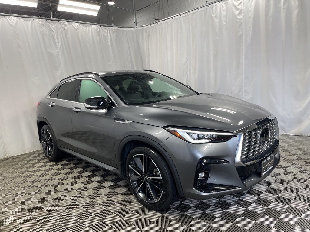 2022 Infiniti QX55 Essential photo 2
