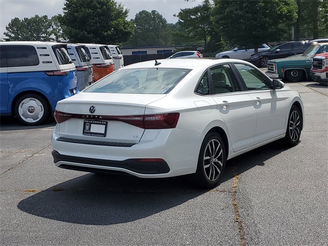 2025 Volkswagen Jetta SE photo 4