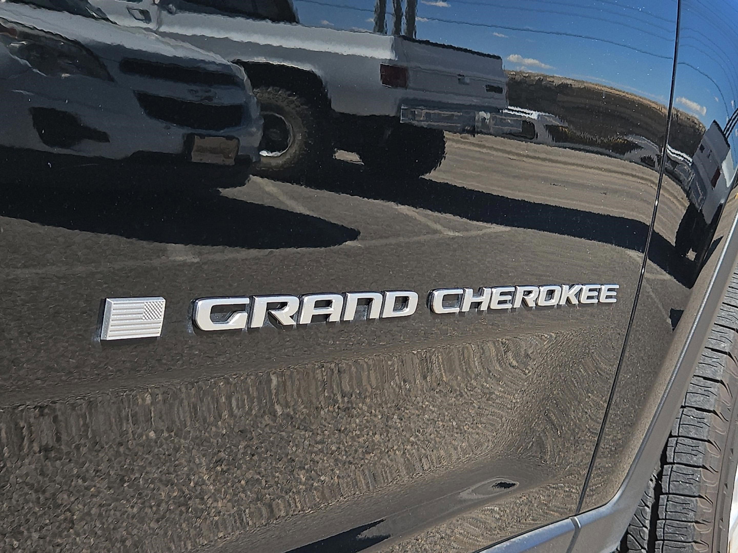 2025 Jeep Grand Cherokee Laredo photo 20
