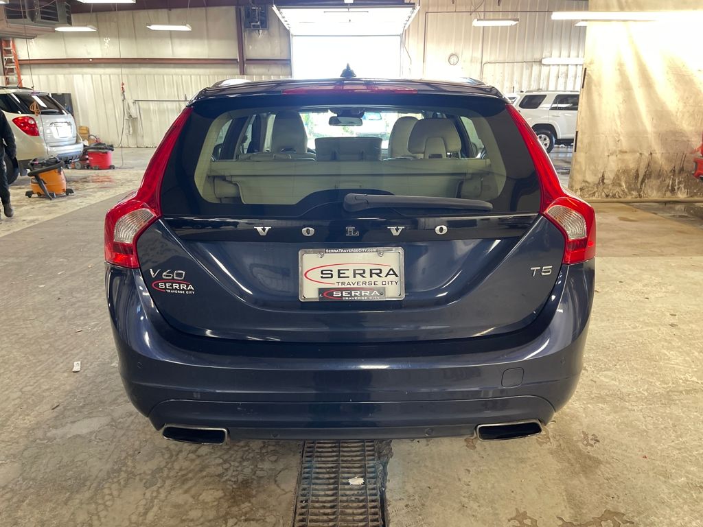 2015 Volvo V60 T5 Premier photo 4