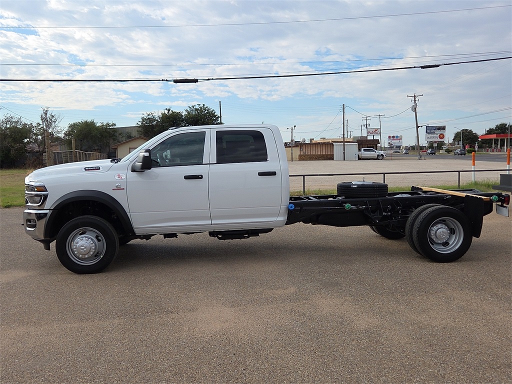2026 Ram 5500 Tradesman photo 4