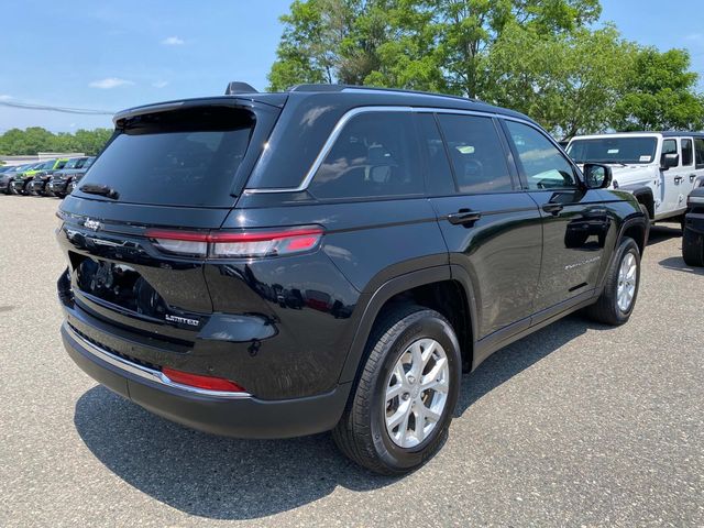 2023 Jeep Grand Cherokee Limited photo 2