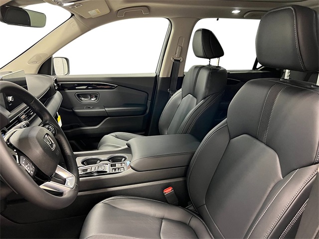 2025 Honda Pilot Touring photo 14