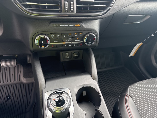 2025 Ford Escape ST-Line photo 18