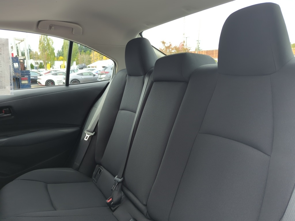 2024 Toyota Corolla LE photo 19