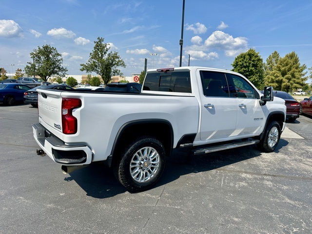2023 Chevrolet Silverado 3500HD High Country photo 3