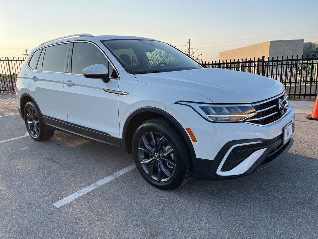 2022 Volkswagen Tiguan SE photo 3