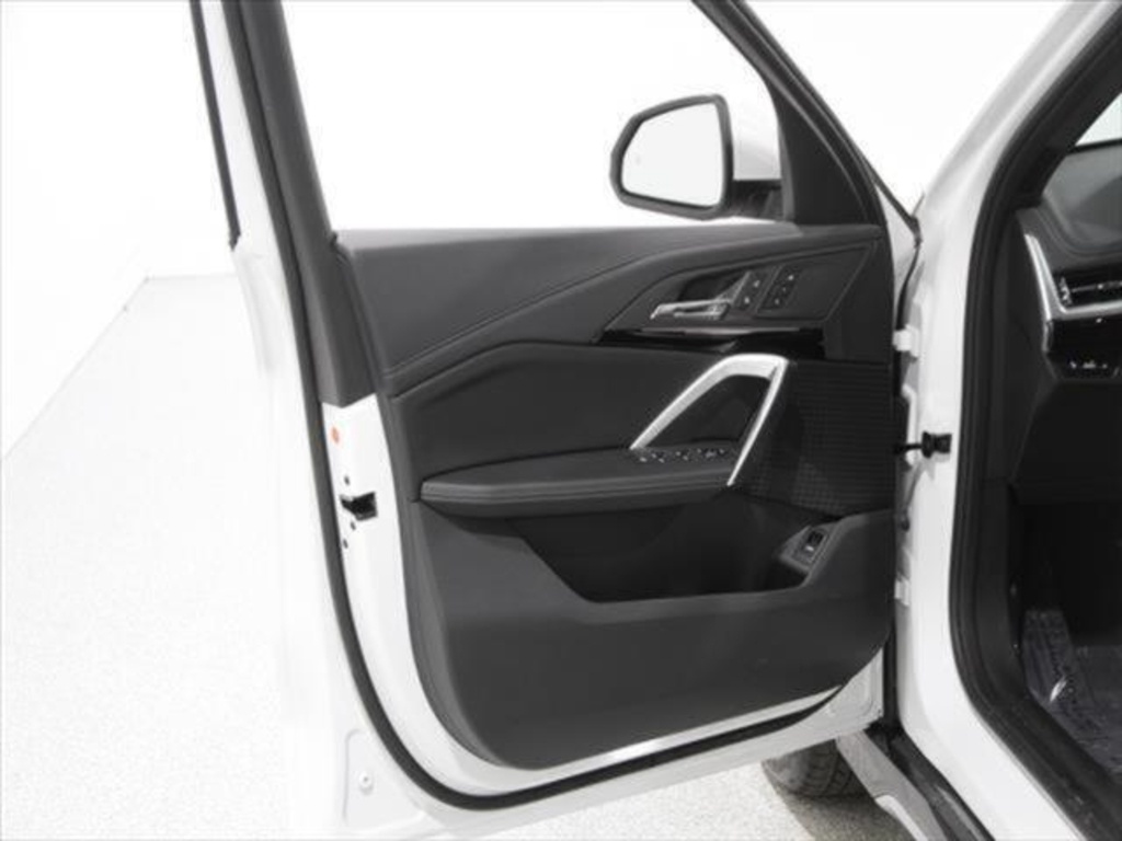2025 Bmw X1 XDrive28i photo 4