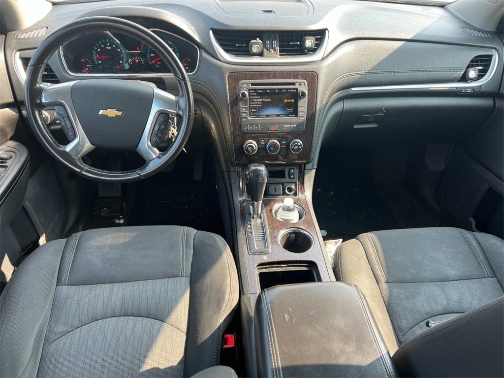 2016 Chevrolet Traverse 1LT photo 3
