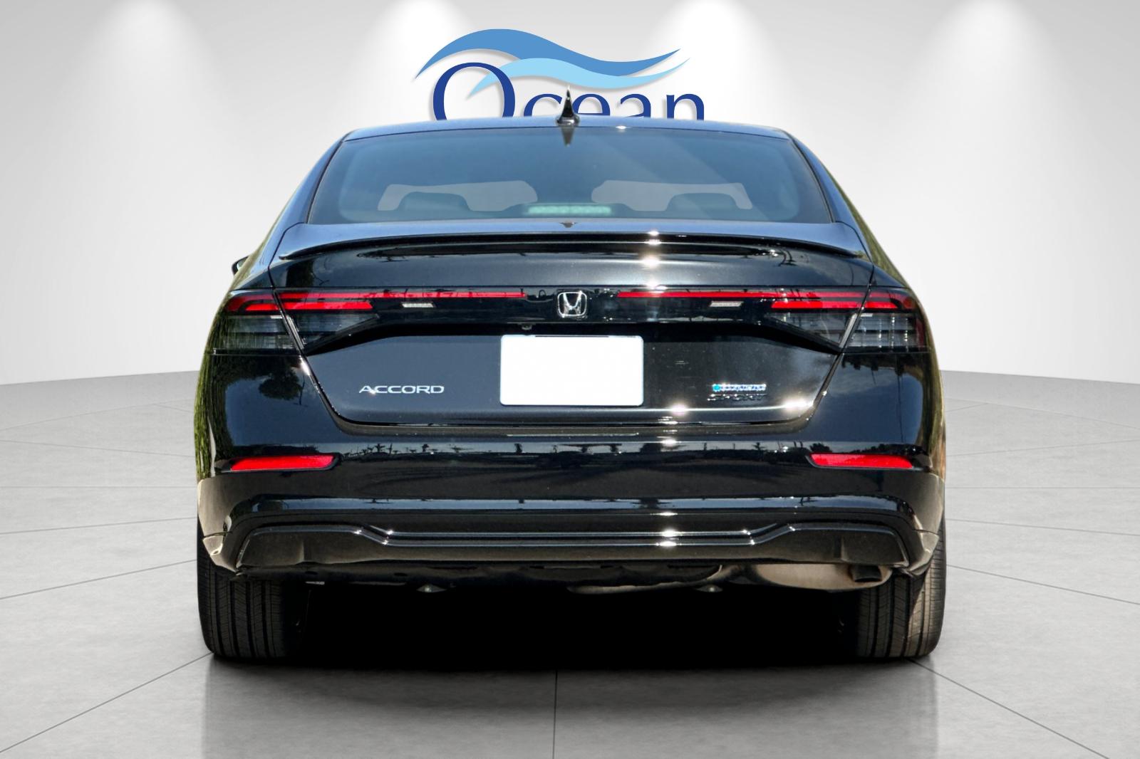 2025 Honda Accord Hybrid Sport-L photo 3