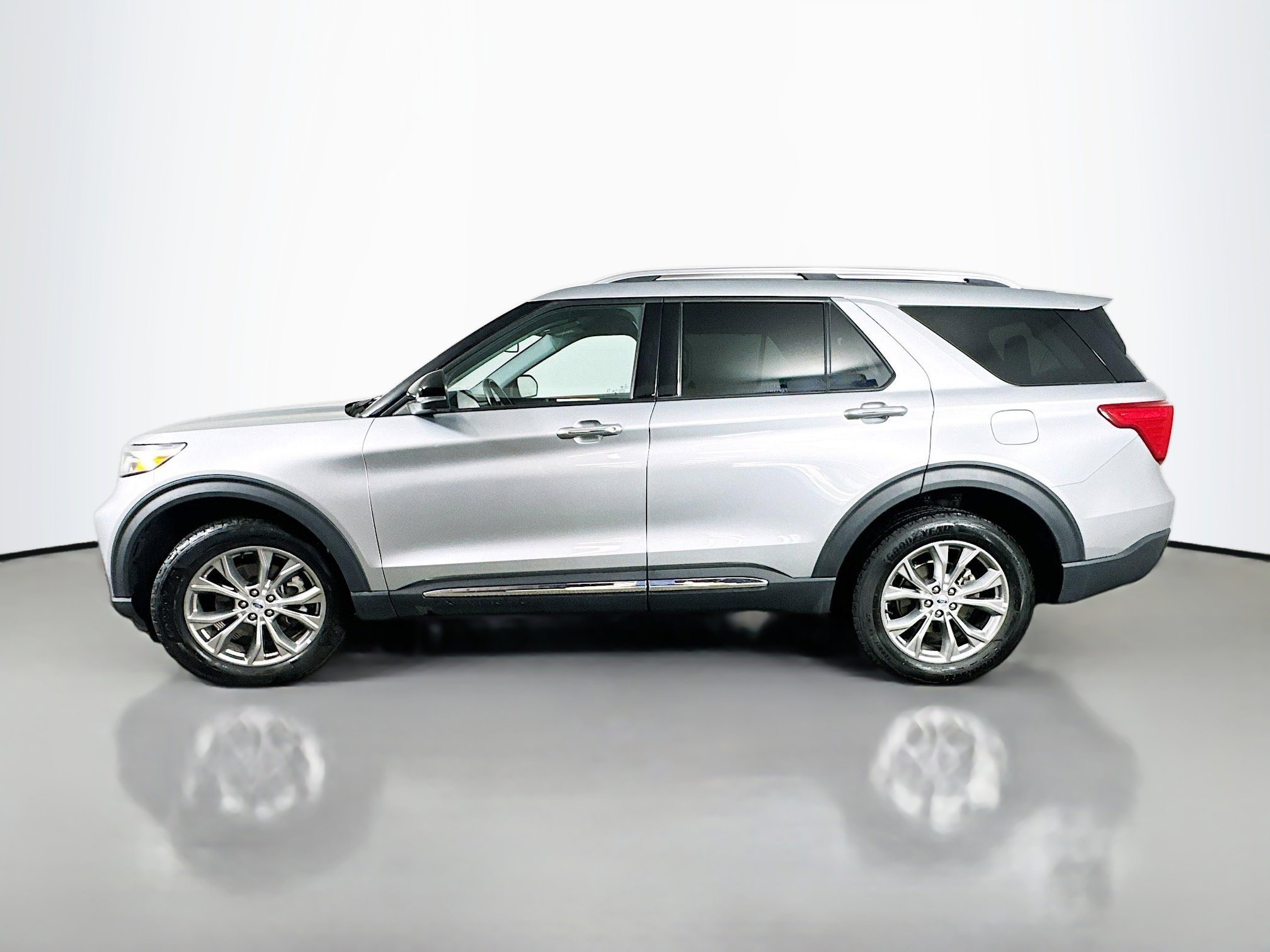 2023 Ford Explorer Limited photo 4