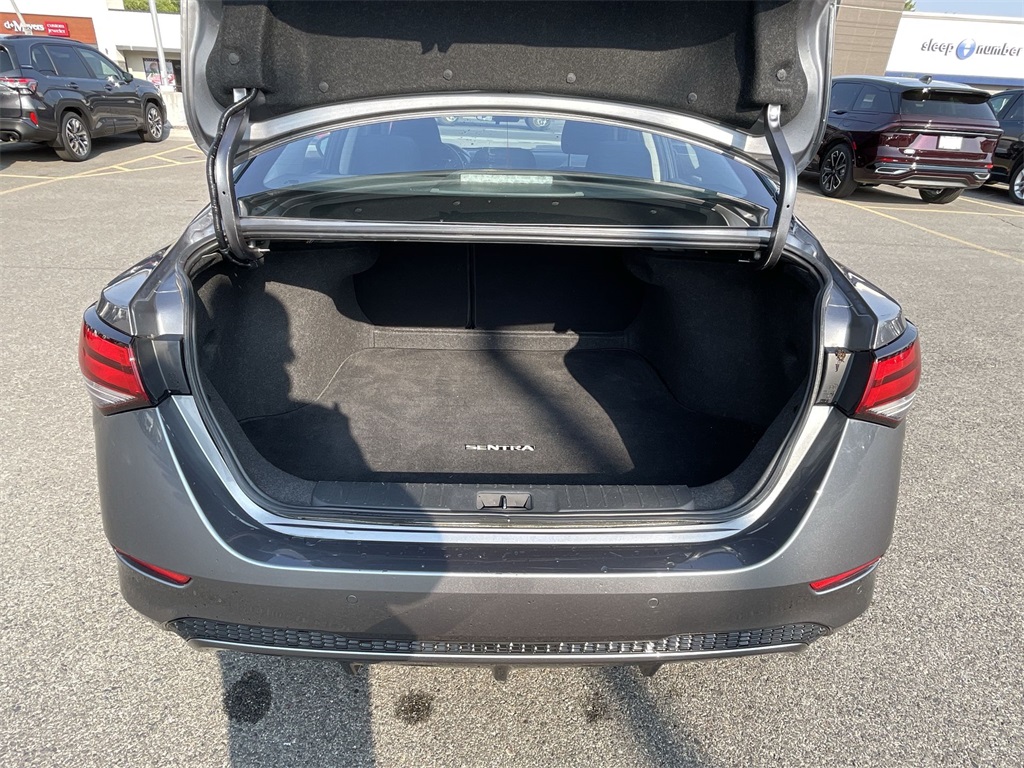 2023 Nissan Sentra SV photo 9