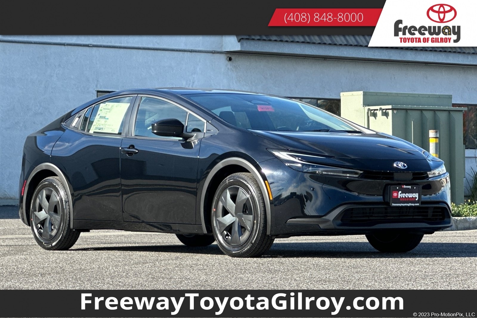 2026 Toyota Prius LE's photo