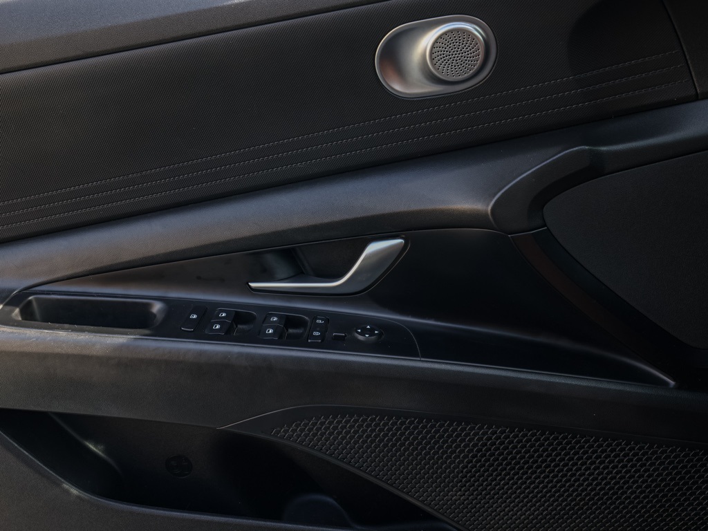 Used 2021 Black Hyundai SEL image 26