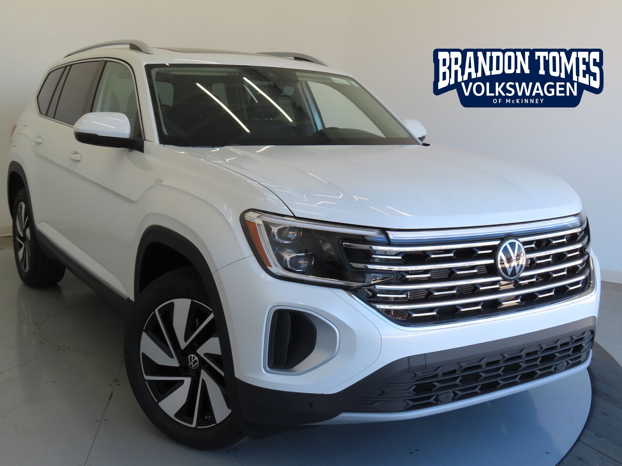 2025 Volkswagen Atlas SEL's photo