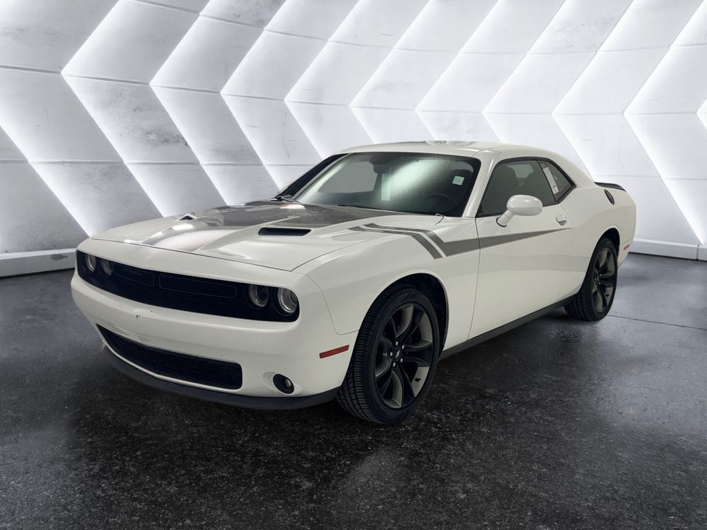 2018 Dodge Challenger SXT photo 3