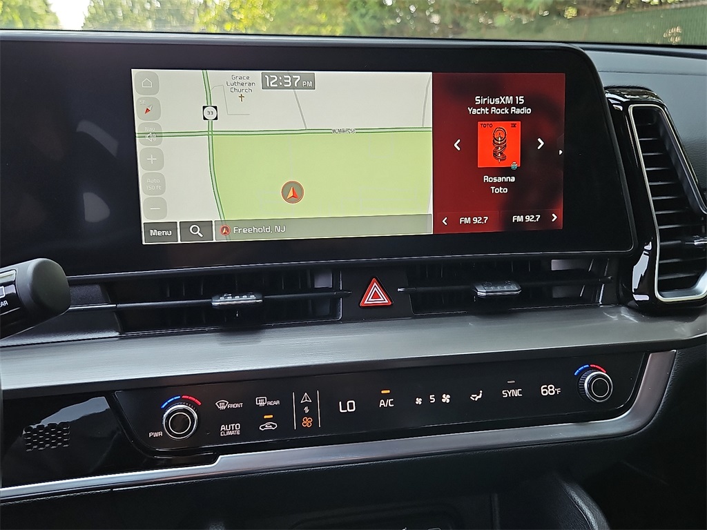2025 Kia Sportage EX photo 18