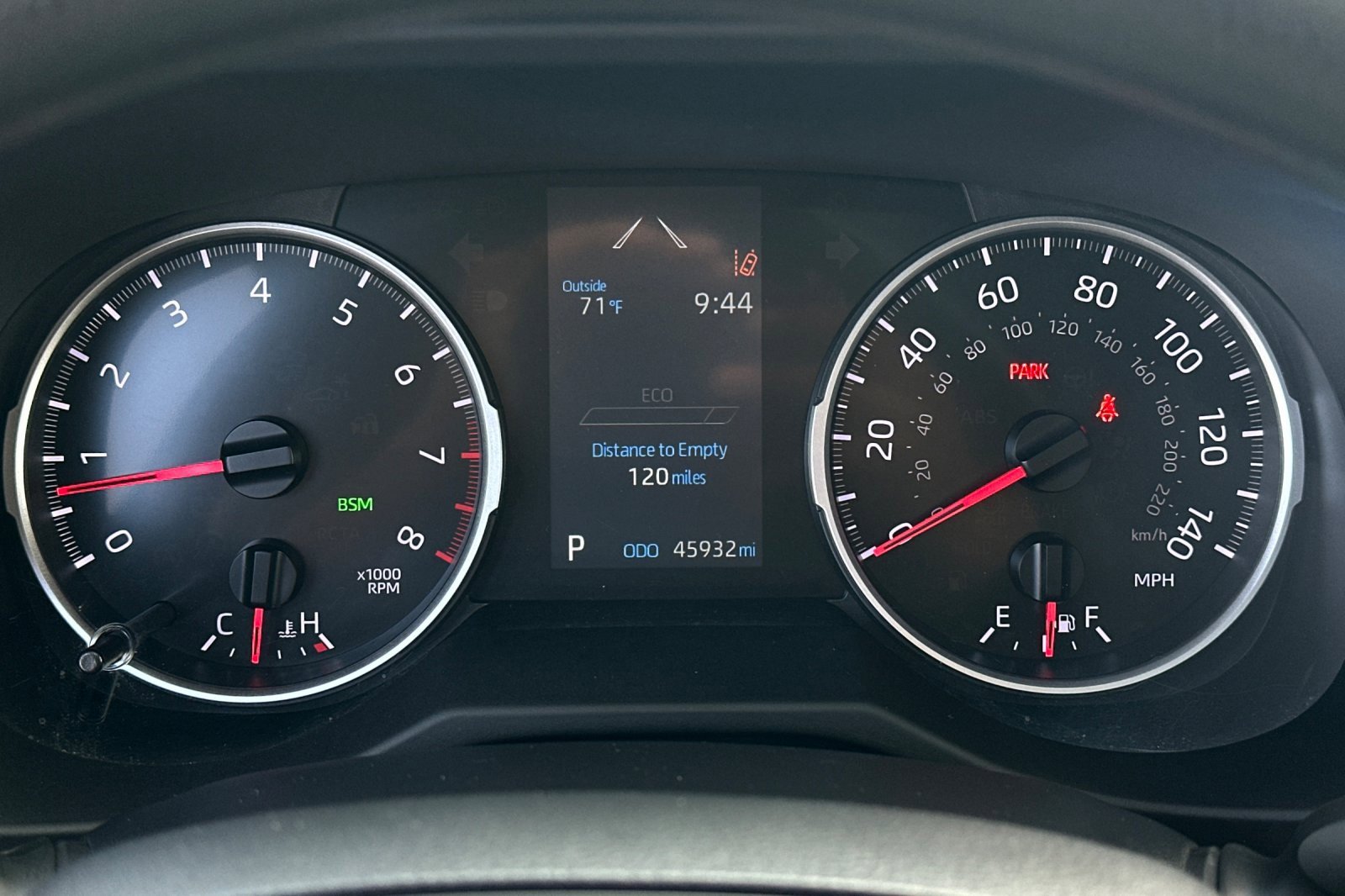 2022 Toyota RAV4 XLE photo 30
