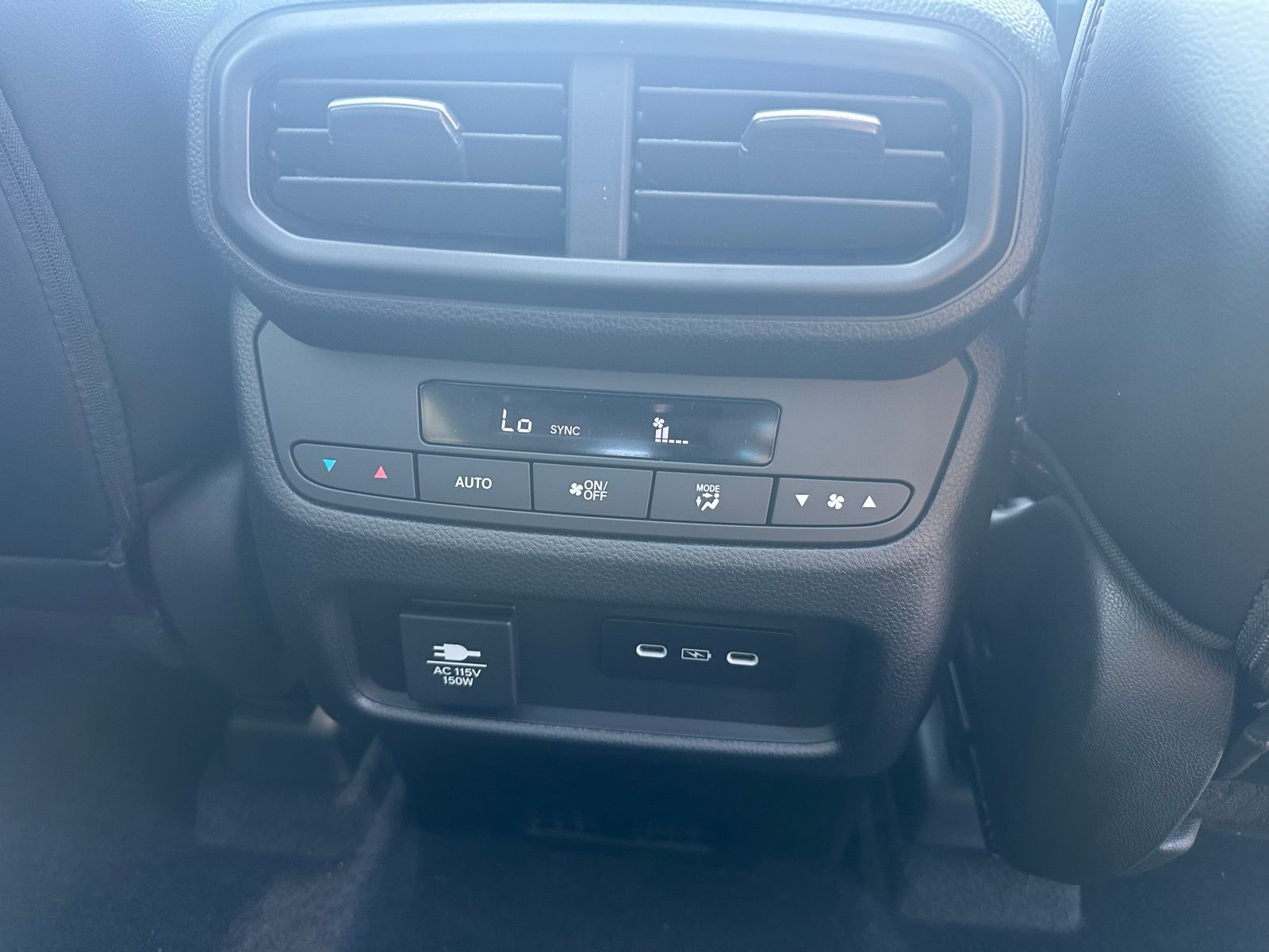 2025 Honda Pilot TrailSport photo 21