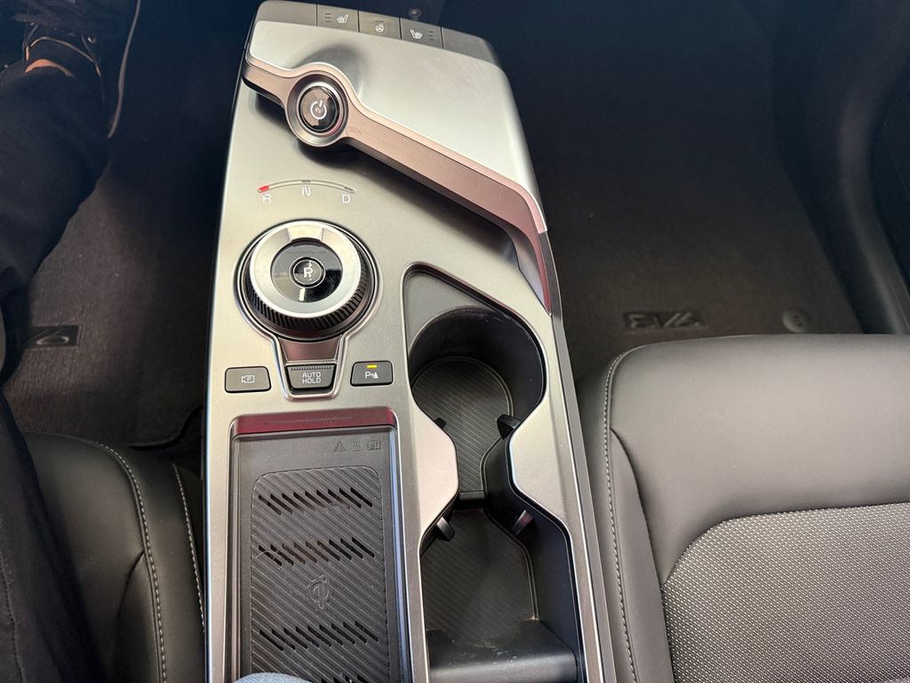 2024 Kia EV6 Light photo 19