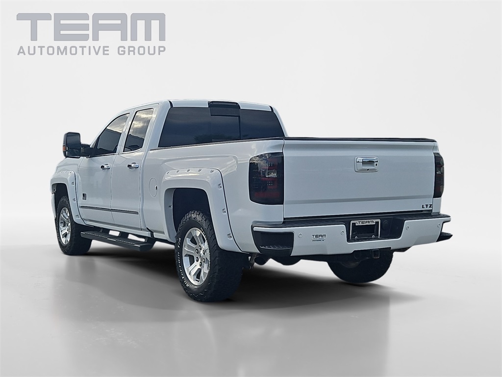2018 Chevrolet Silverado 1500 LTZ photo 3