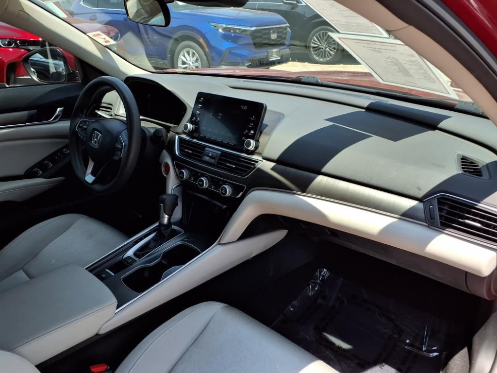 2018 Honda Accord LX photo 20