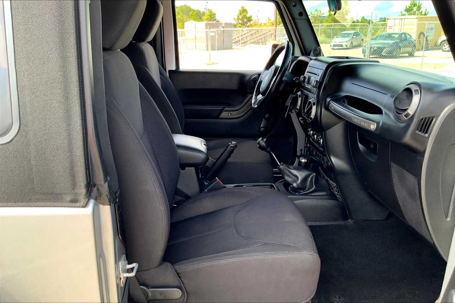 2014 Jeep Wrangler Sport photo 8