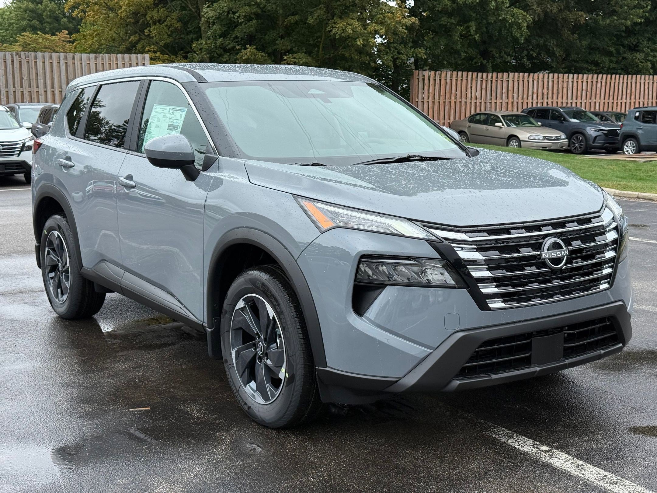2026 Nissan Rogue SV photo 4