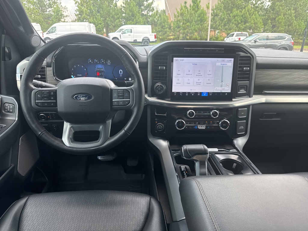 2024 Ford F-150 Lariat photo 2